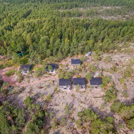 Roervik 度假居 赫塔